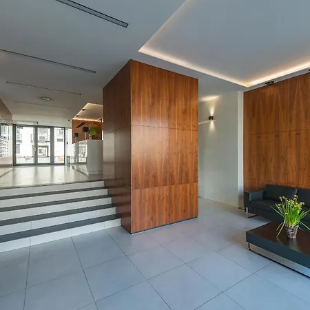 Apartment Konstruktorska P&o Serviced