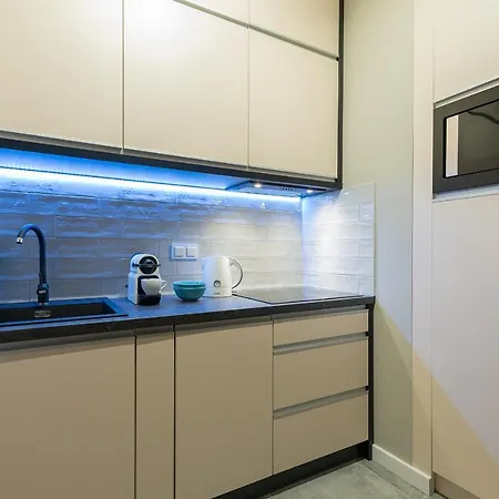 Apartment Konstruktorska P&o Serviced